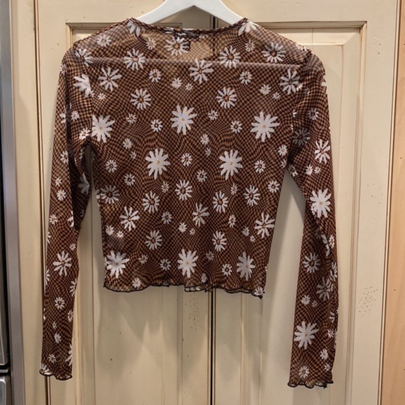 Groovy mesh daisy sheer checkered crop top - Picture 4 of 4